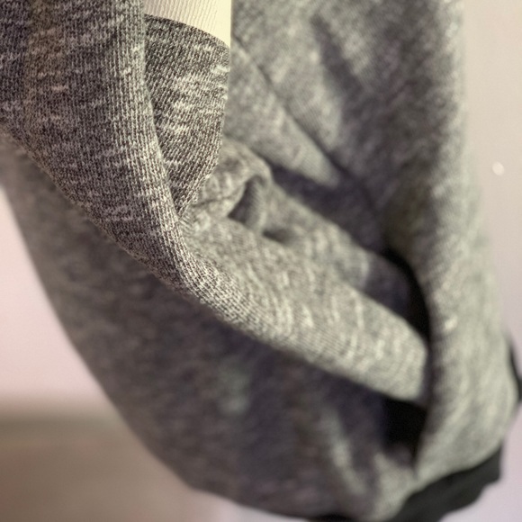 Letterman style PINK pocketed sweater - Picture 2 of 3